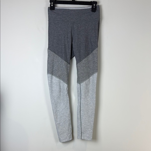 Outdoor Voices Gray Geometric Leggings Size Small - Picture 1 of 8